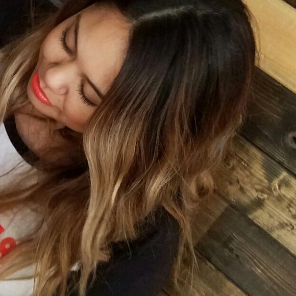 Meet your Posher, Rhea - Picture 1 of 1